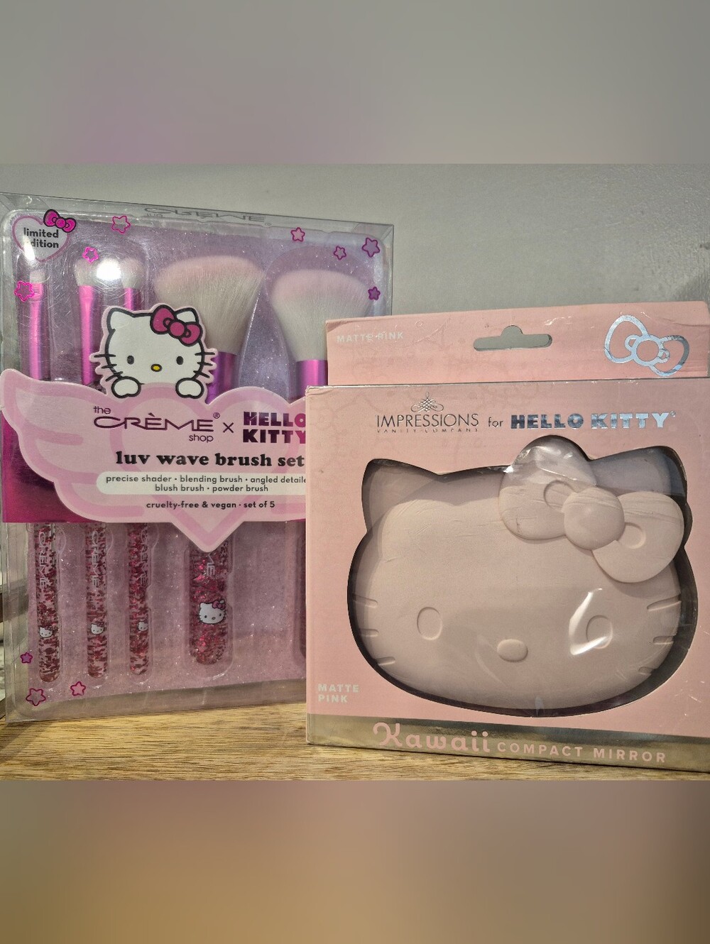 Hello Kitty Limited Edition Pink Makeup Brush Set & Compact